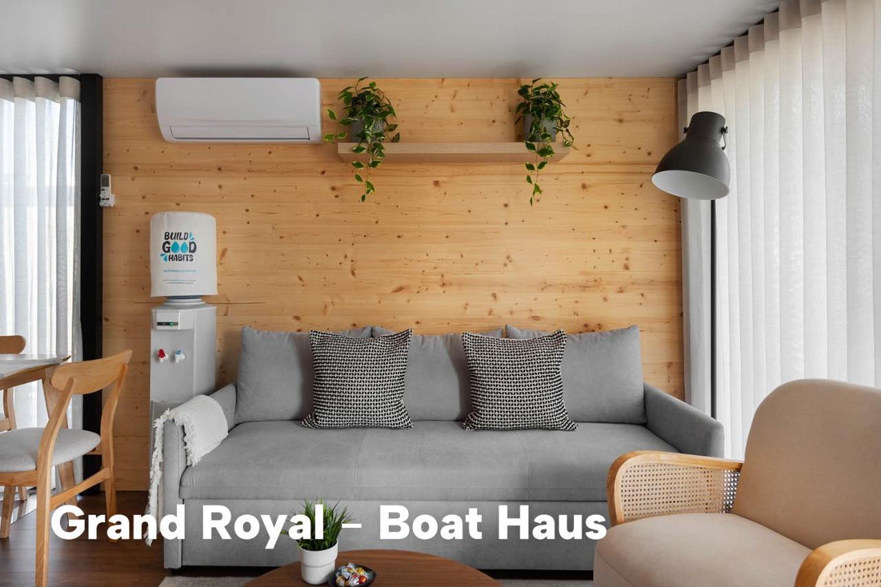 Bateau-hôtel Boat Haus - Mediterranean Experience