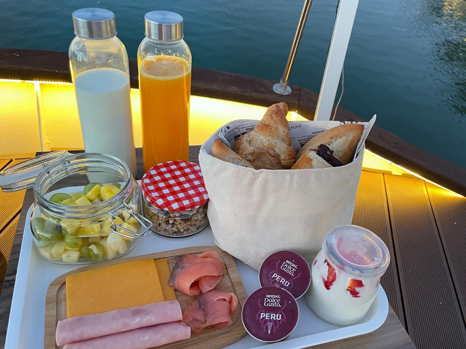 Boat Haus - Mediterranean Experience